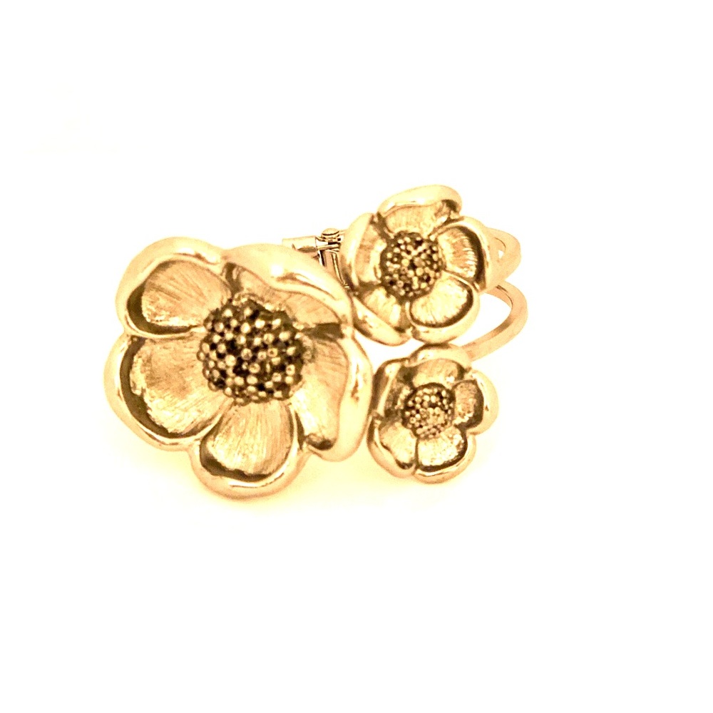 NWOT Statement Bracelet